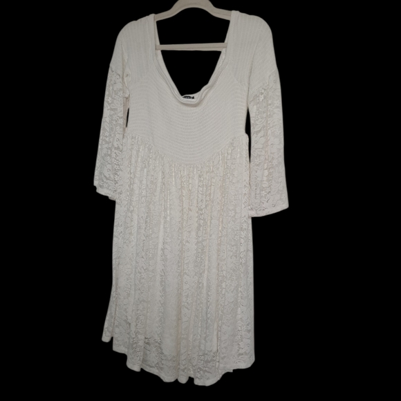 #039 Torrid 2 White Lace Shirred Skater Dress - Picture 3 of 7